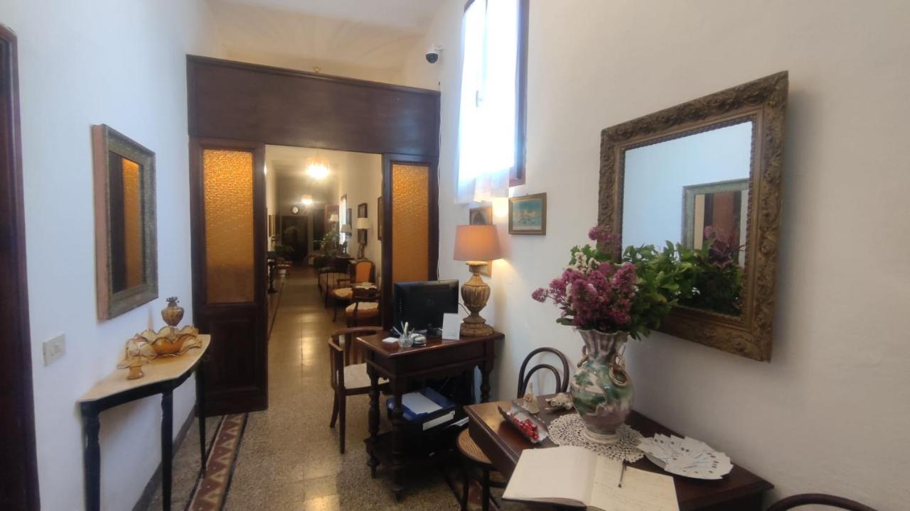 Hotel Golfo Azzurro Capoliveri  Exterior photo